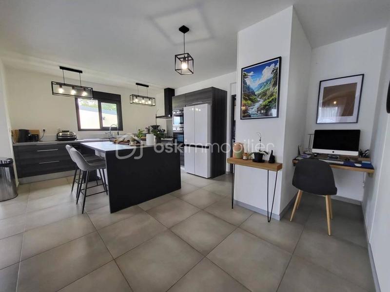 Immeuble - 195 m² - 5 pièces