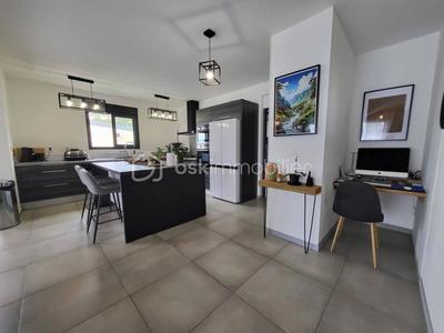 Immeuble - 195 m² - 5 pièces