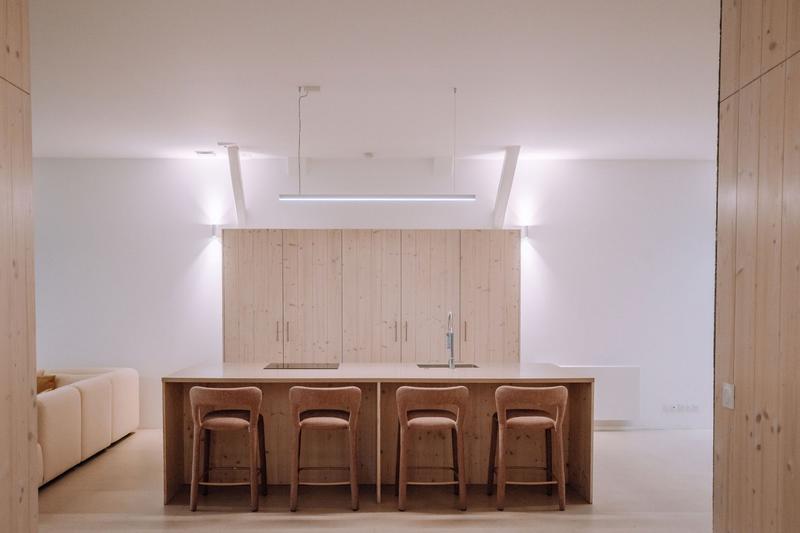 Loft - 168 m² - 5 pièces