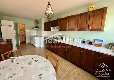 Appartement - 105 m² - 5 pièces