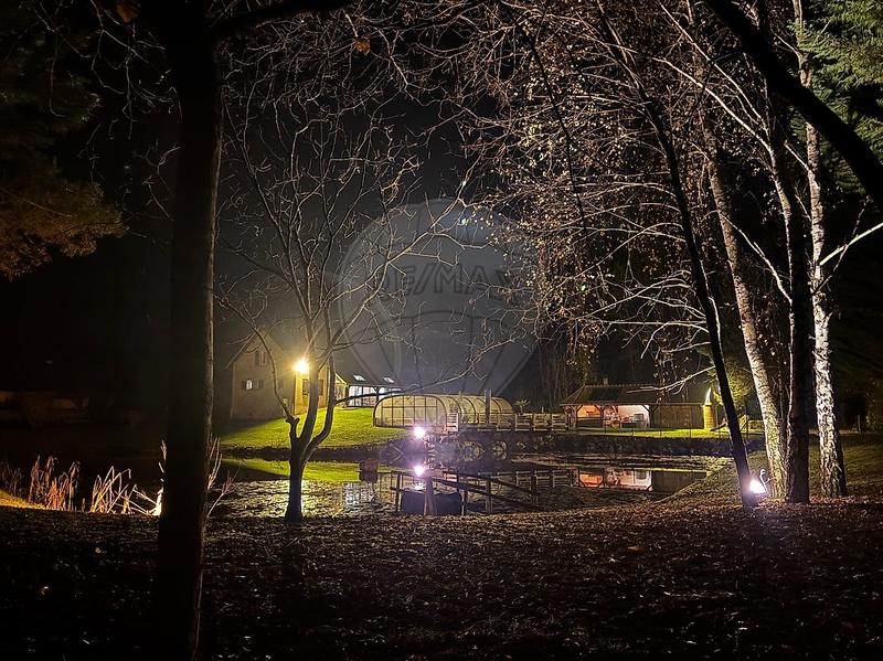 Maison - 200 m² - 7 pièces