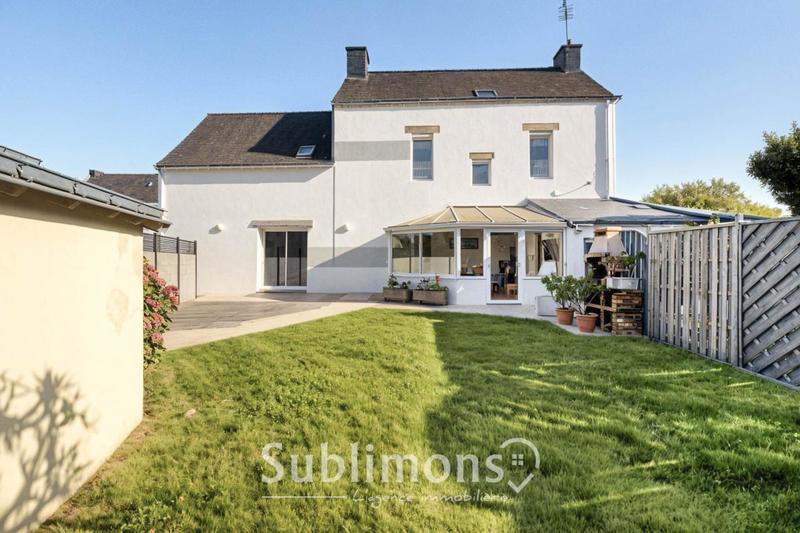 Maison - 160 m² - 8 pièces
