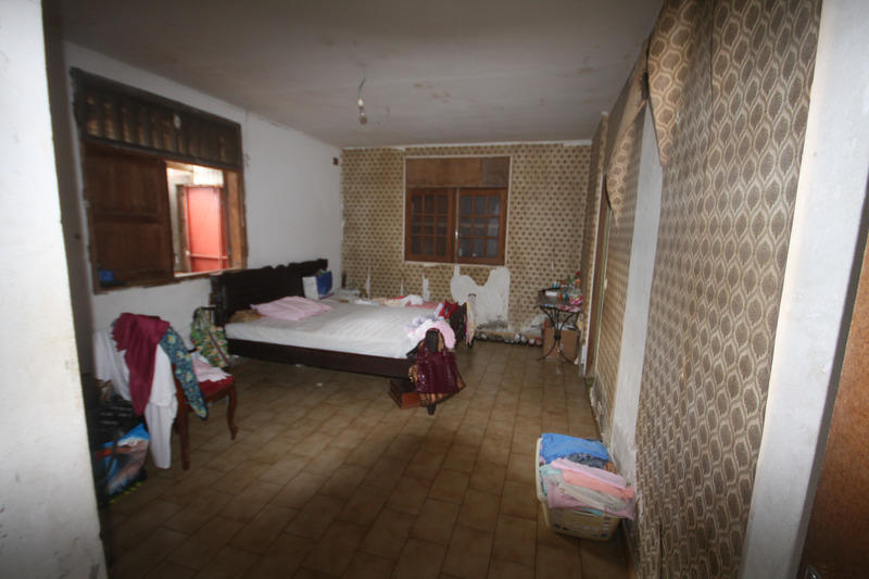 Maison - 230 m² - 8 pièces