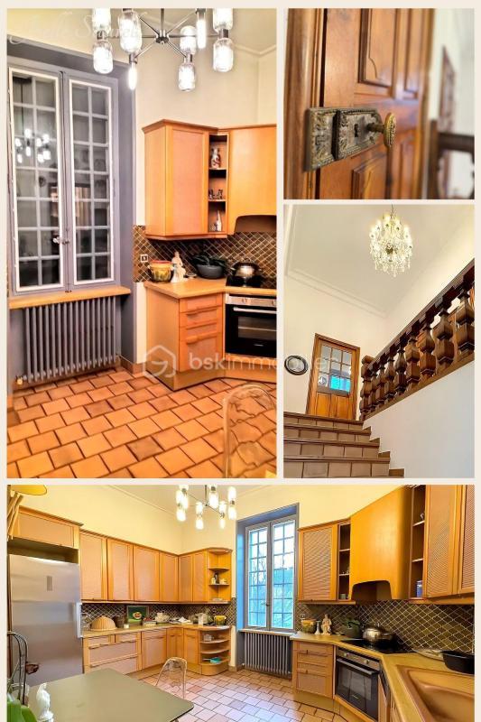 Maison de ville - 253 m² - 9 pièces