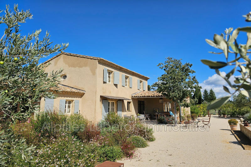 Maison - 17 m² - 6 pièces