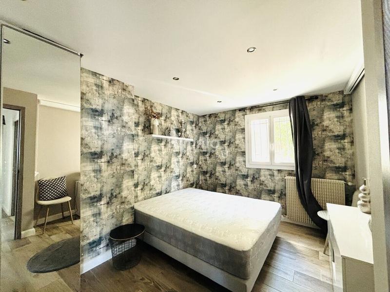 Villa - 227 m² - 7 pièces