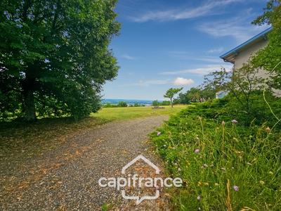 Maison - 235 m² - 7 pièces