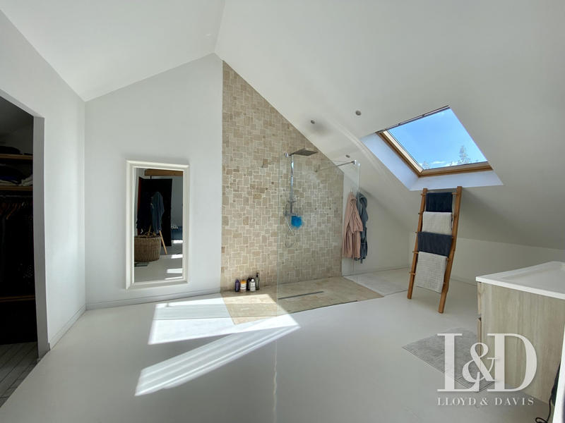 Maison ancienne - 198 m² - 8 pièces