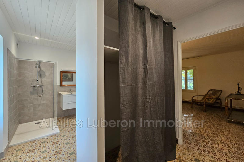 Mas - 200 m² - 6 pièces