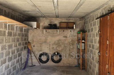 Parking / Garage - 14 m²