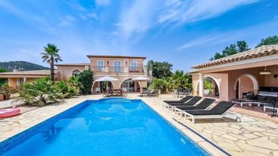 Villa - 290 m² - 8 pièces