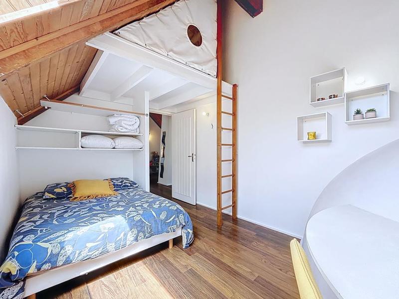 Maison - 221 m² - 6 pièces