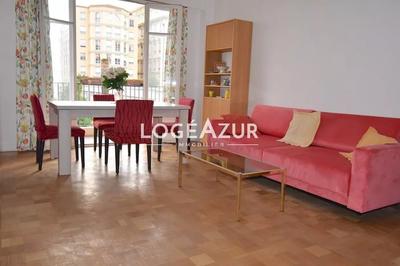 Appartement - 88 m² - 3 pièces