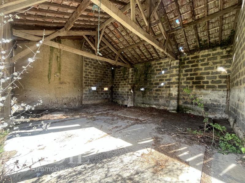 Grange - 100 m² - 2 pièces