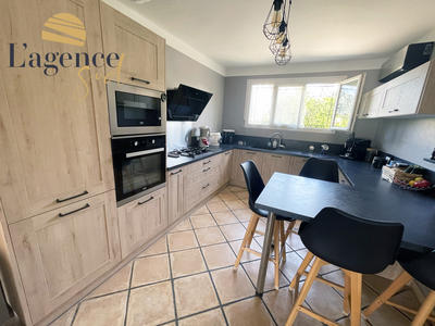 Maison - 200 m² - 7 pièces