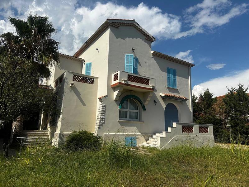 Maison - 190 m² - 9 pièces