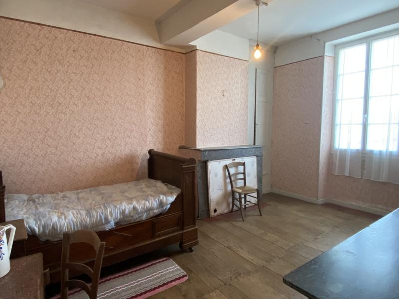 Maison - 400 m² - 12 pièces