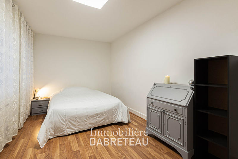 Chambre - 84 m² - 4 pièces