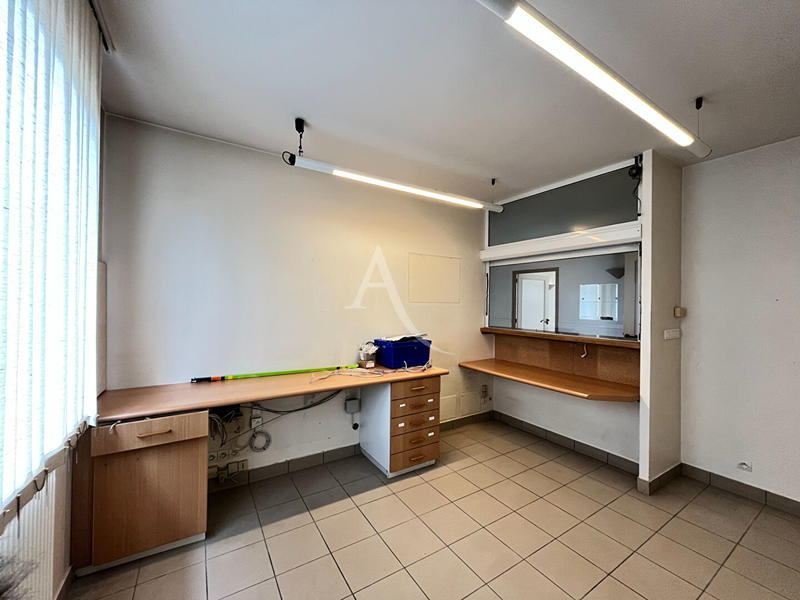 Local commercial - 249 m²