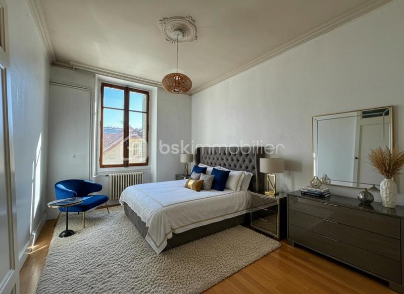 Appartement - 75 m² - 4 pièces