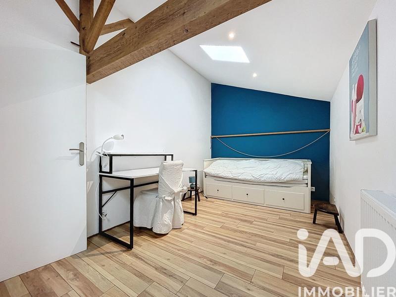 Maison - 298 m² - 9 pièces