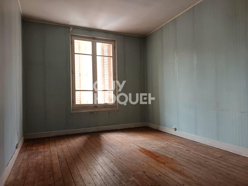 Maison - 170 m² - 8 pièces