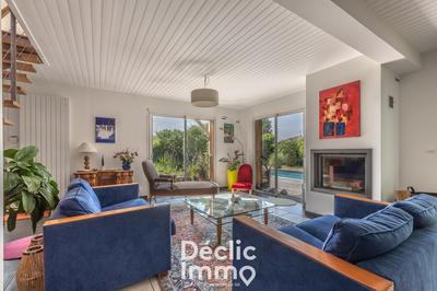 Maison - 180 m² - 6 pièces