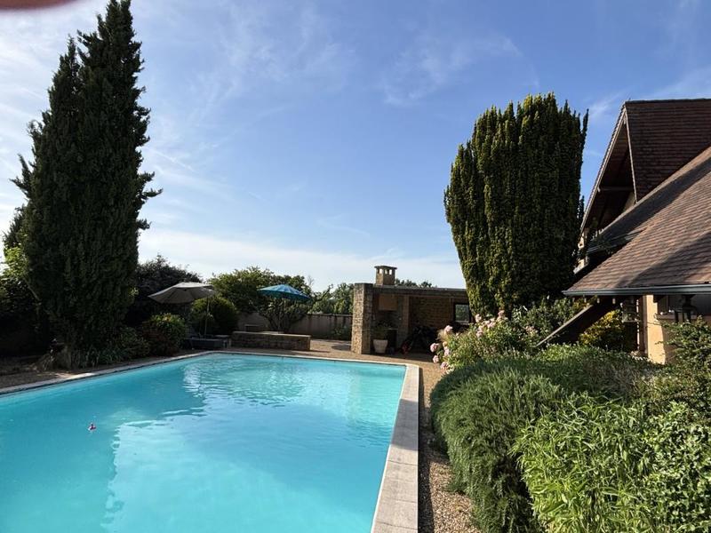 Maison - 170 m² - 7 pièces