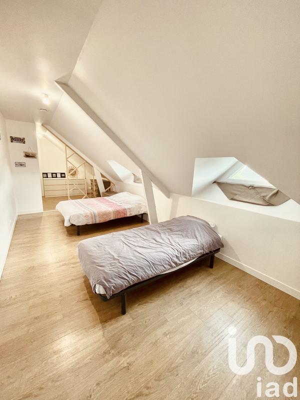 Maison - 185 m² - 8 pièces