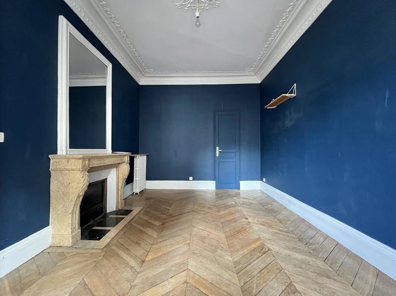 Appartement - 153 m² - 6 pièces