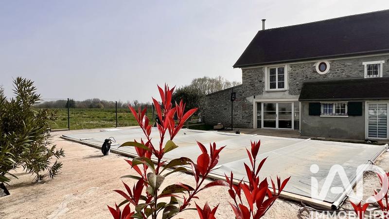 Maison - 200 m² - 6 pièces