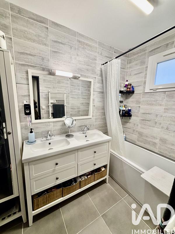 Maison - 102 m² - 4 pièces