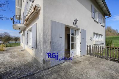 Maison - 200 m² - 7 pièces