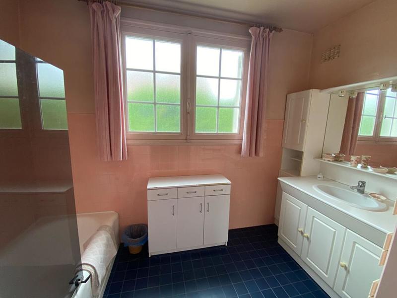 Maison - 218 m² - 7 pièces