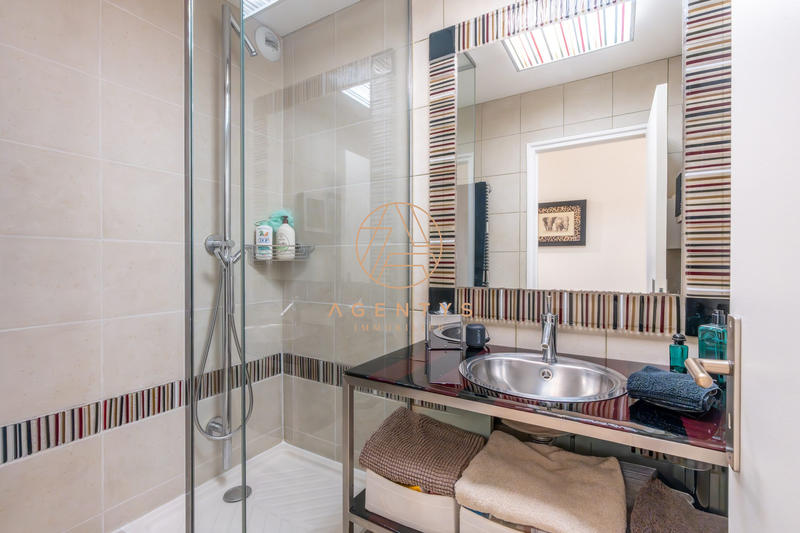 Appartement - 122 m² - 5 pièces