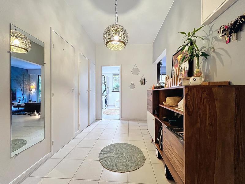 Appartement - 65 m² - 2 pièces