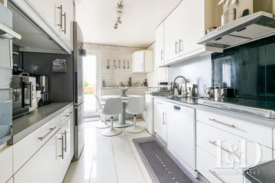 Appartement - 82 m² - 4 pièces