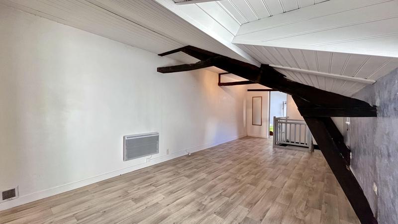 Maison - 205 m² - 9 pièces