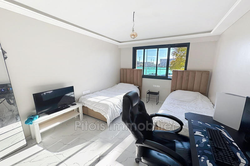 Maison - 207 m² - 10 pièces