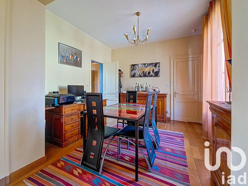 Maison - 206 m² - 8 pièces