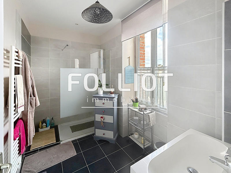 Maison - 144 m² - 7 pièces