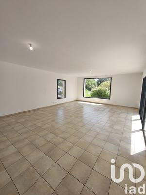 Maison - 188 m² - 8 pièces