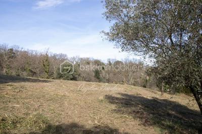 Terrain constructible - 2 094 m²