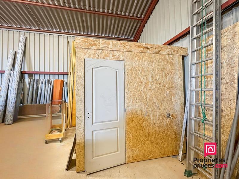 Parking / Garage - 220 m²