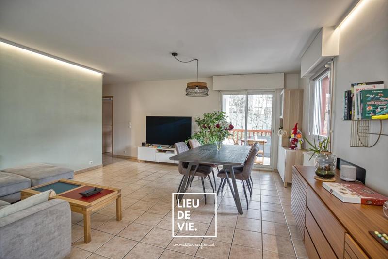 Appartement ancien - 84 m² - 3 pièces