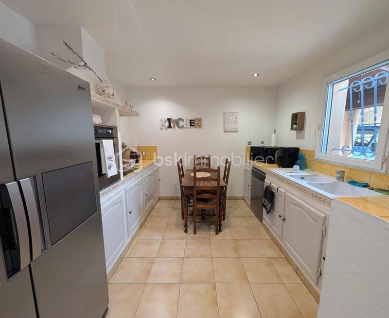 Villa - 100 m² - 5 pièces