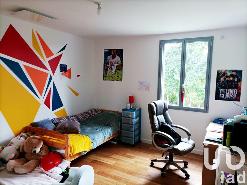 Maison - 213 m² - 10 pièces