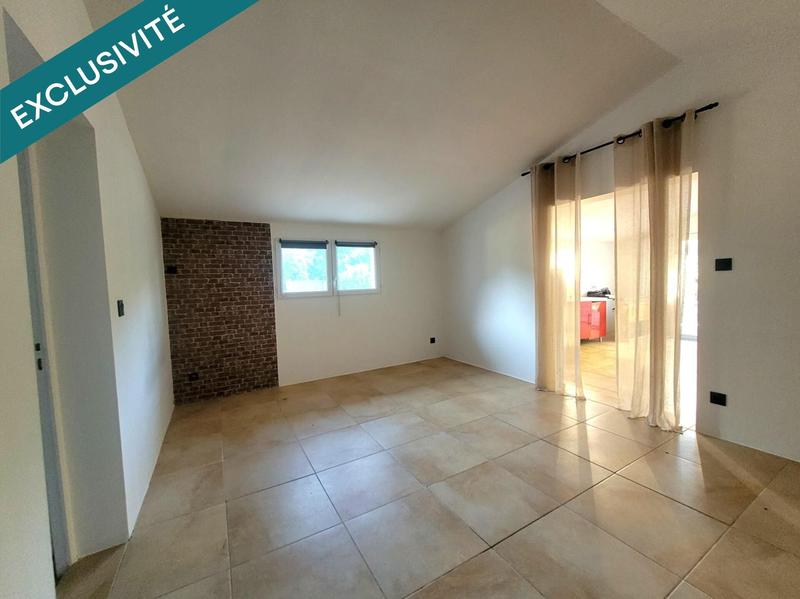 Maison - 221 m² - 5 pièces