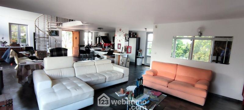 Maison - 155 m² - 5 pièces