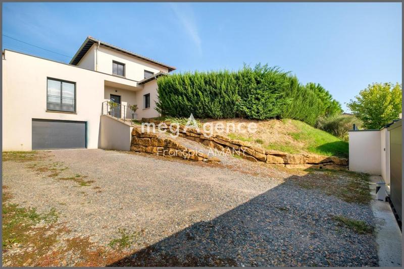 Maison - 163 m² - 6 pièces